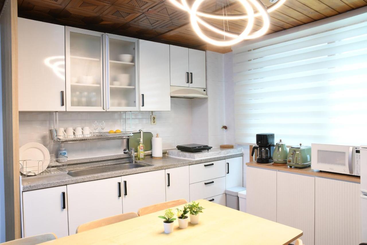 Apartament Aiola Cine Hongdae Seul Zewnętrze zdjęcie